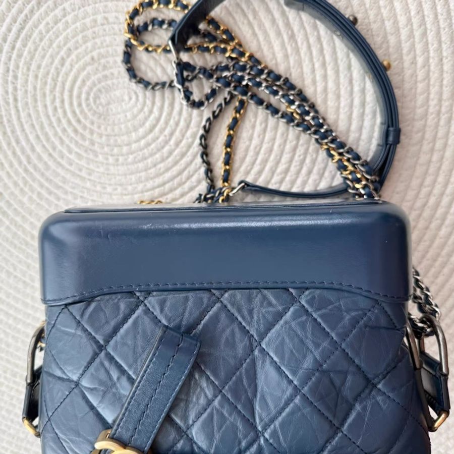 Chanel香奈兒小號藍色流浪包 small gabrielle-4
