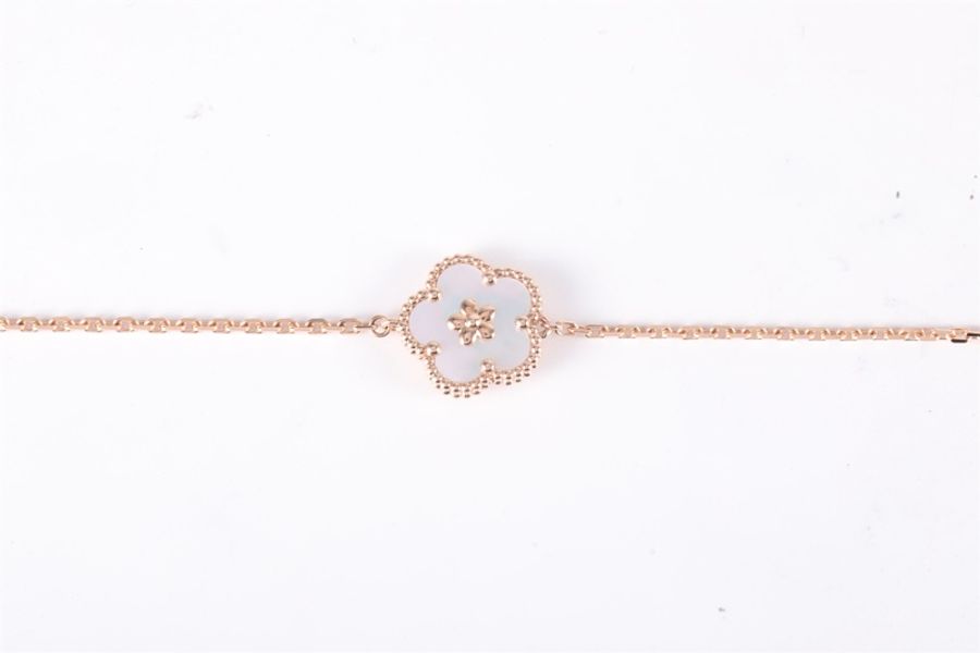 VAN CLEEF&ARPELS(梵克雅寶) 18K玫瑰金 白貝母 玫瑰金 Lucky Spring 梅花 手鏈 18K-2