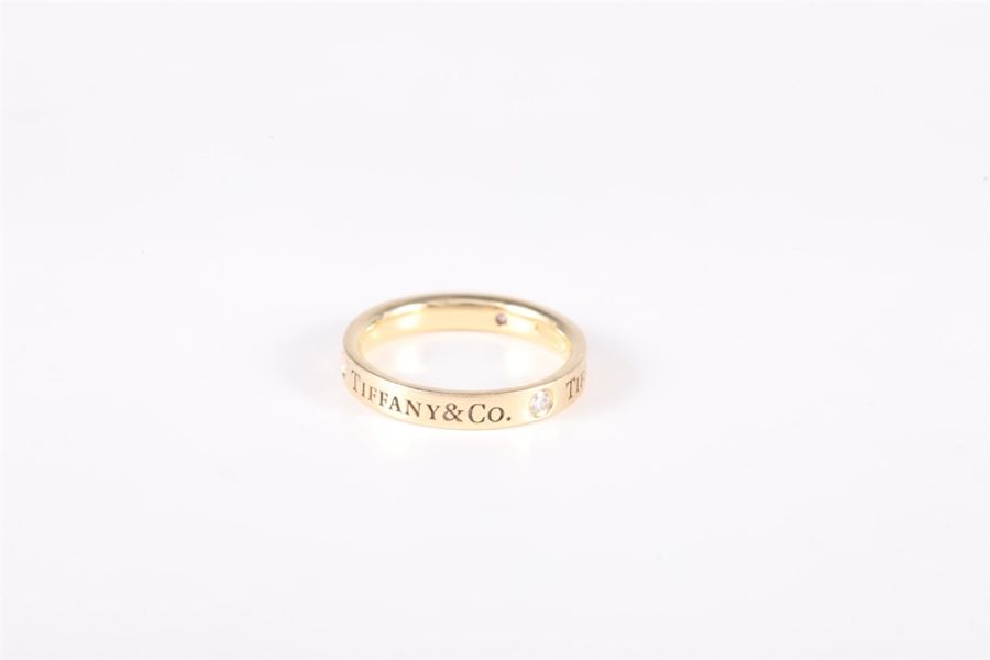 TIFFANY&CO(蒂芙尼) Tiffany & Co. 三鑽戒指 窄版 3mm 18K黃金/鑽石 49 黃金 18K玫瑰金-3