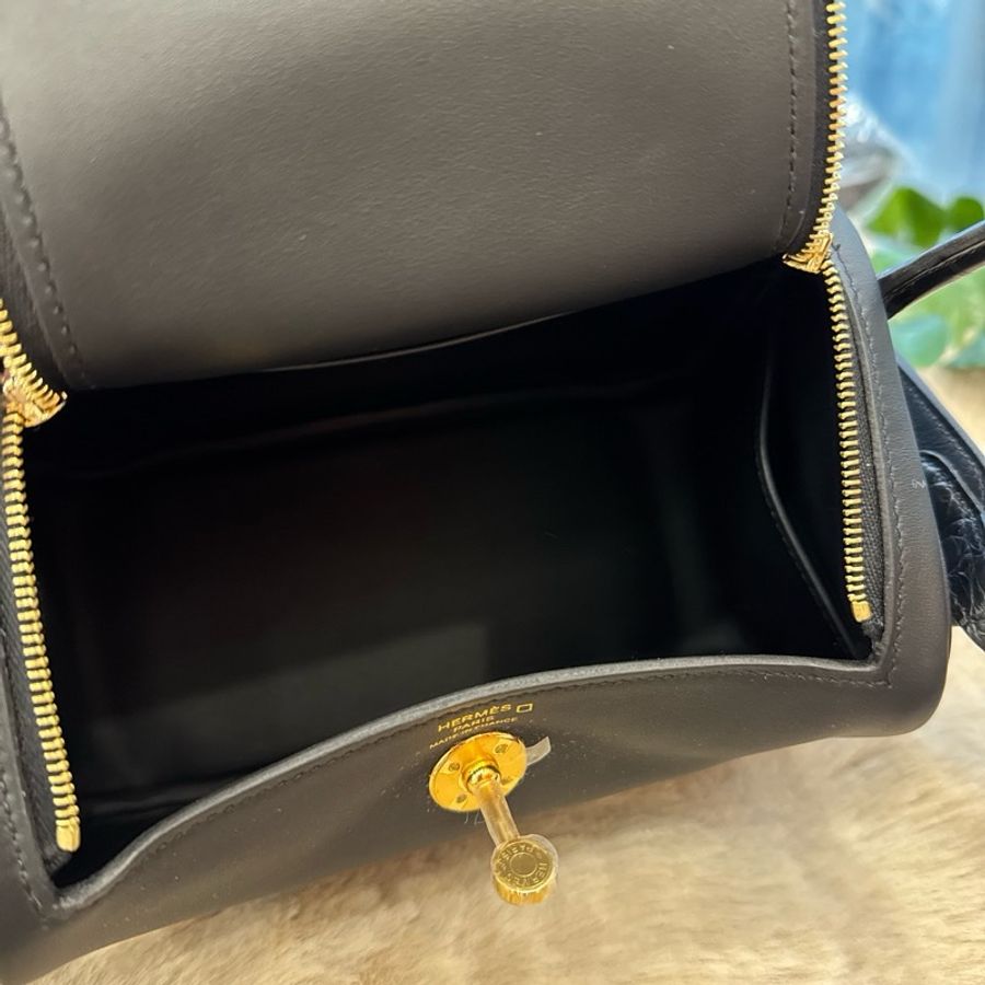HERMES mini Lindy 黑金touch鱷魚 stamp w-4