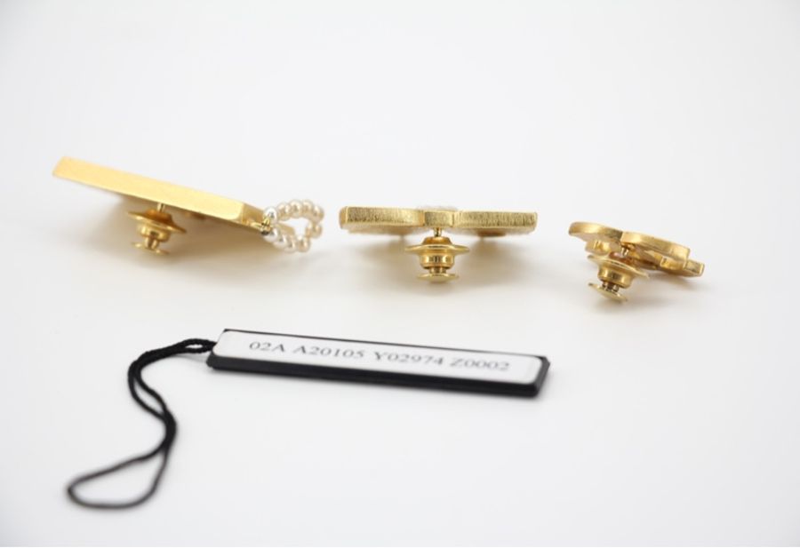 Chanel Vintage 02A 琺瑯黑色包蝴蝶結CC三件套裝胸針-4