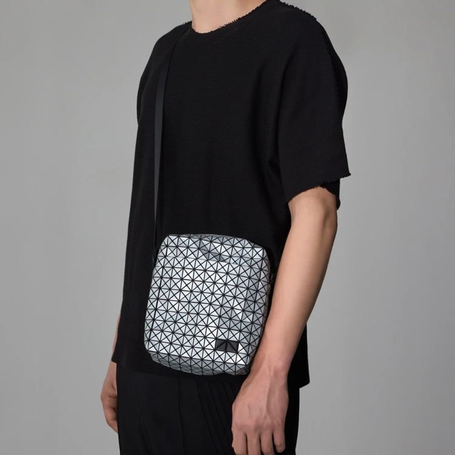 BAO BAO ISSEY MIYAKE 三宅一生 VOYAGER REFLECTOR SILVER(銀)本季新品-6