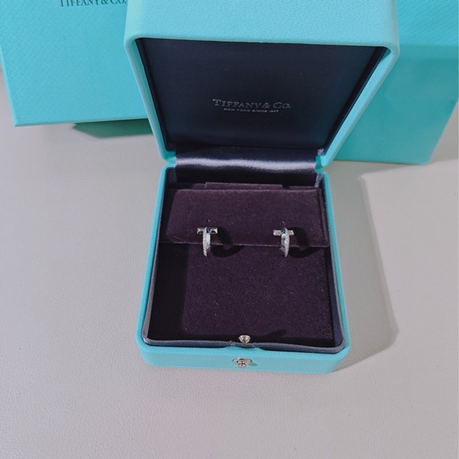 Tiffany蒂芙尼 T系列 18K白金镶钻T1圈形耳环-0