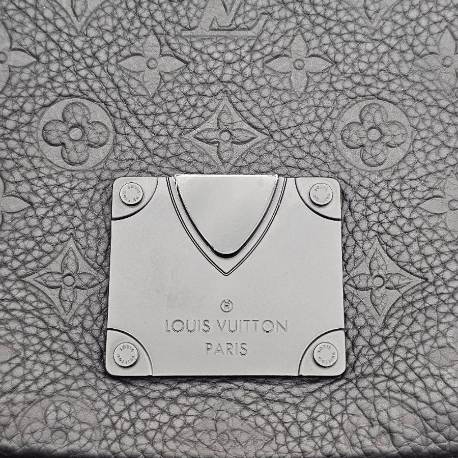 LV S Lock 郵差包 M58489 黑色 Monogram Taurillon 皮革 斜背包 男包 Louis Vuitton 法國製 相機包 messenger-12