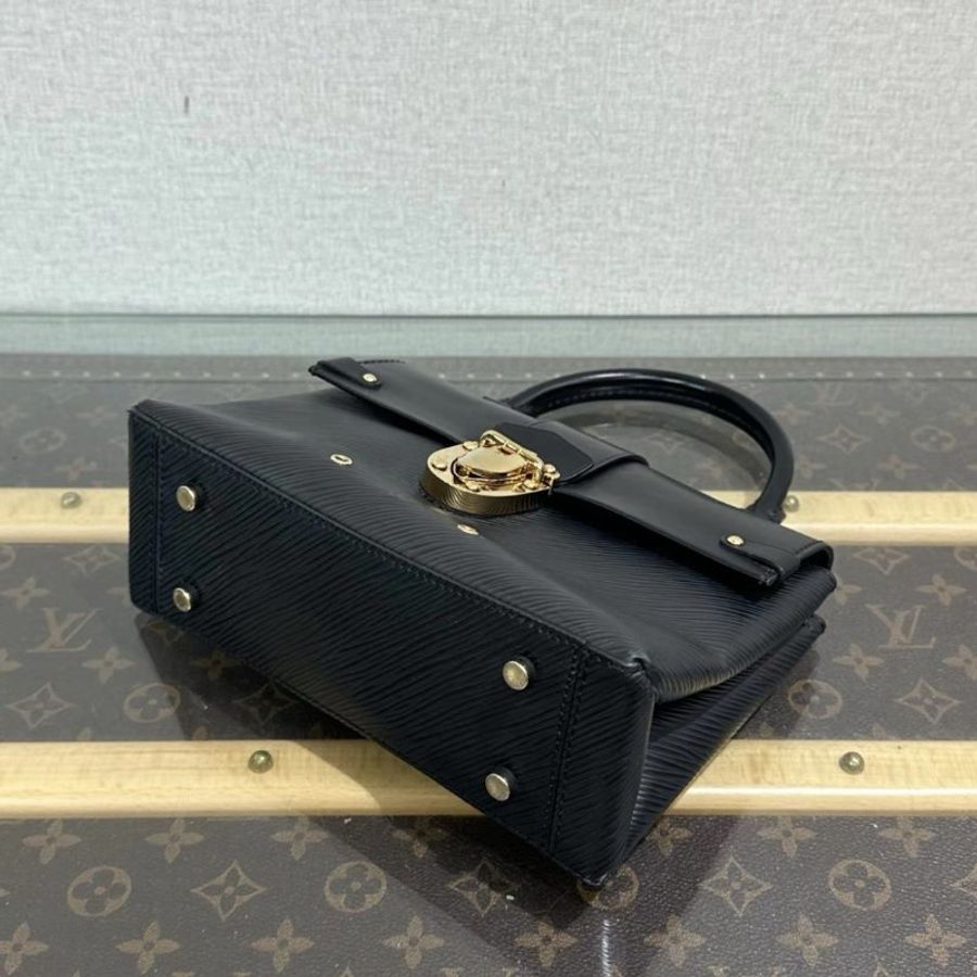 LV 黑金水波紋郵差手提斜背包 21*16*8 98新配件塵袋-2