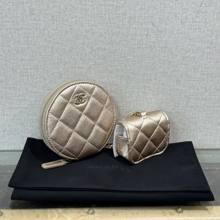 CHANEL vic香檳色金扣子母掛件零錢包10*10*2 全新閒置配件塵袋盒子-1