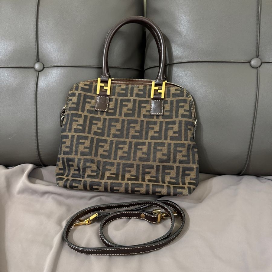 Fendi 老花貝殼手提肩背兩用包(咖)/兩用包/肩背包/手提包/貝殼包-1