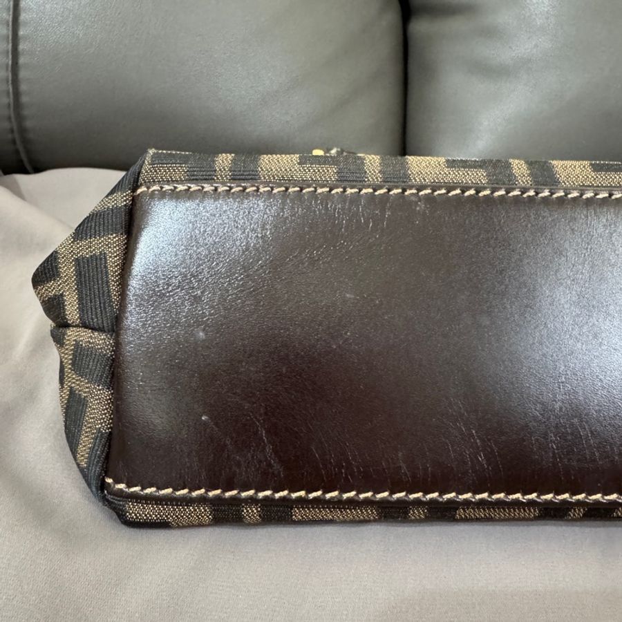 Fendi 老花貝殼手提肩背兩用包(咖)/兩用包/肩背包/手提包/貝殼包-3