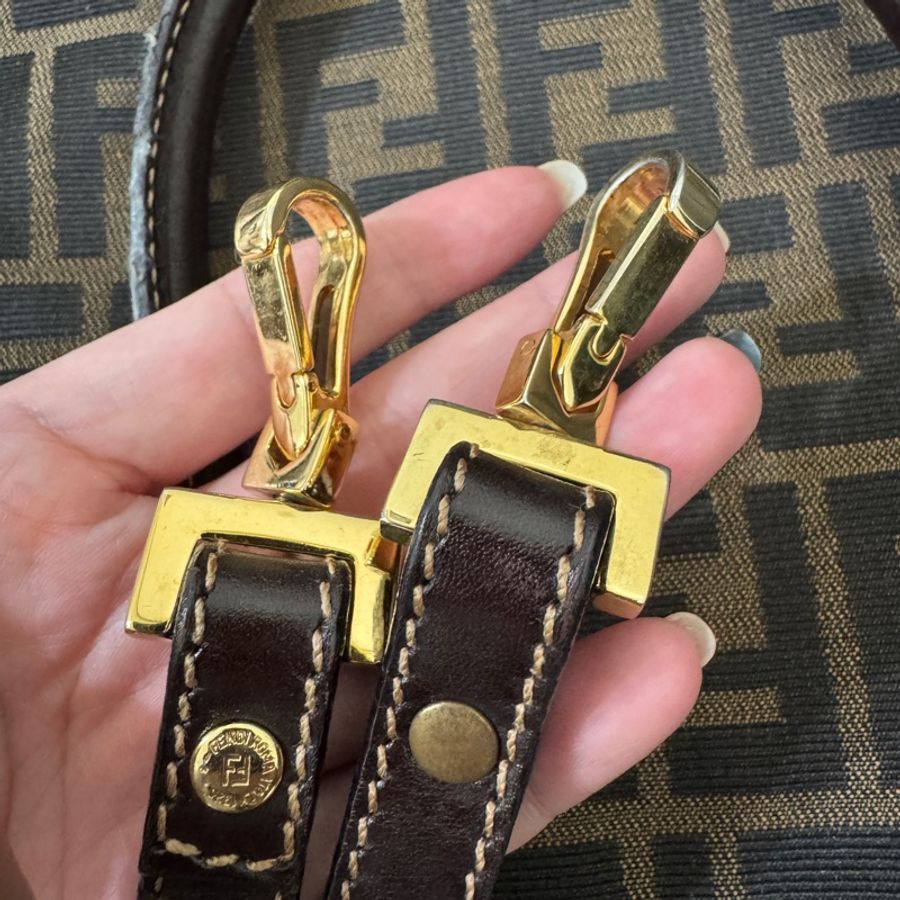 Fendi 老花貝殼手提肩背兩用包(咖)/兩用包/肩背包/手提包/貝殼包-14