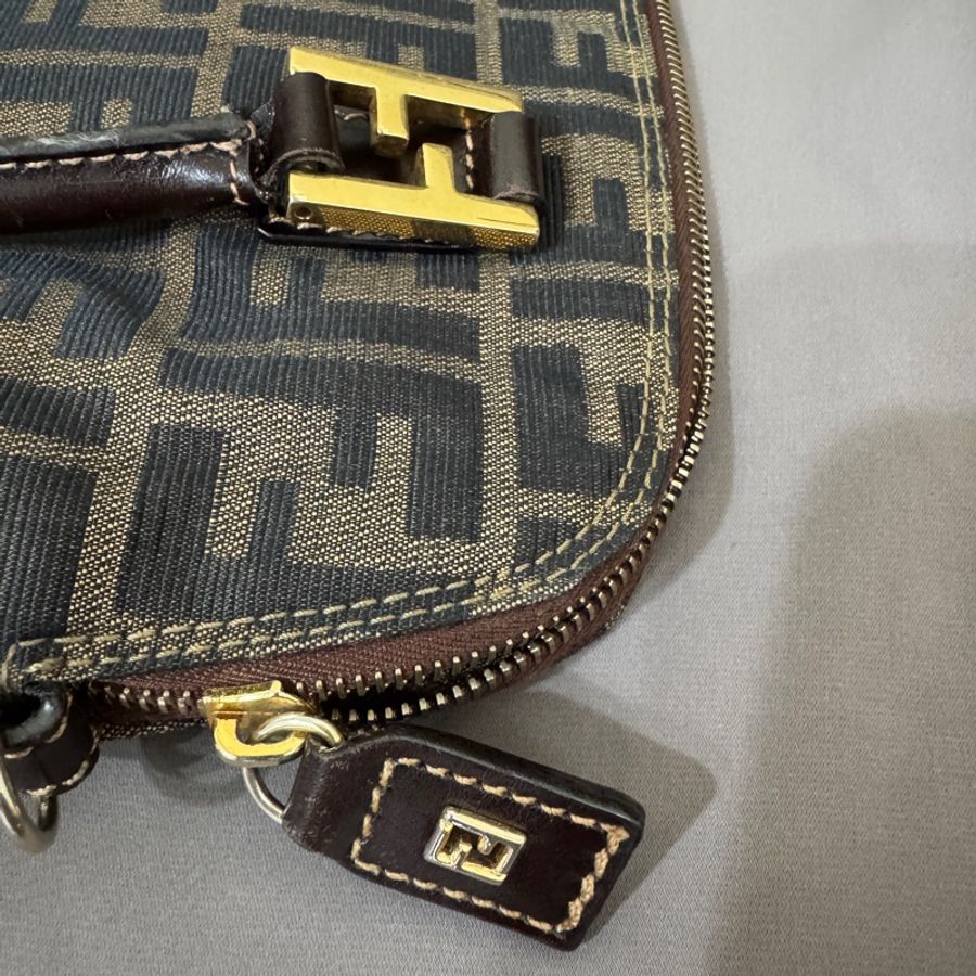 Fendi 老花貝殼手提肩背兩用包(咖)/兩用包/肩背包/手提包/貝殼包-18