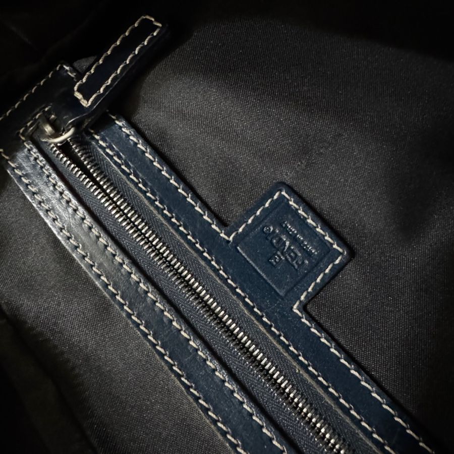 Fendi 經典老花手提包（藏藍） / 波士頓包 / 老花 / FF Logo-4