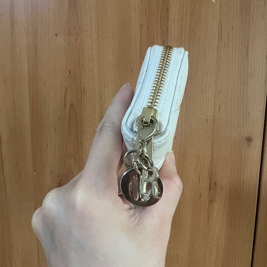 Dior 白羊皮Lady Dior Voyageur零錢卡包S0985ONMJ-1