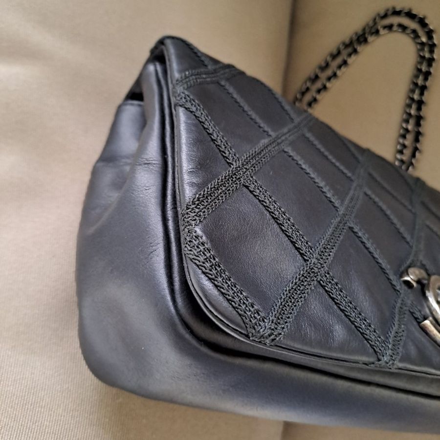 ❤chanel 黑銀外縫線牛皮包-6