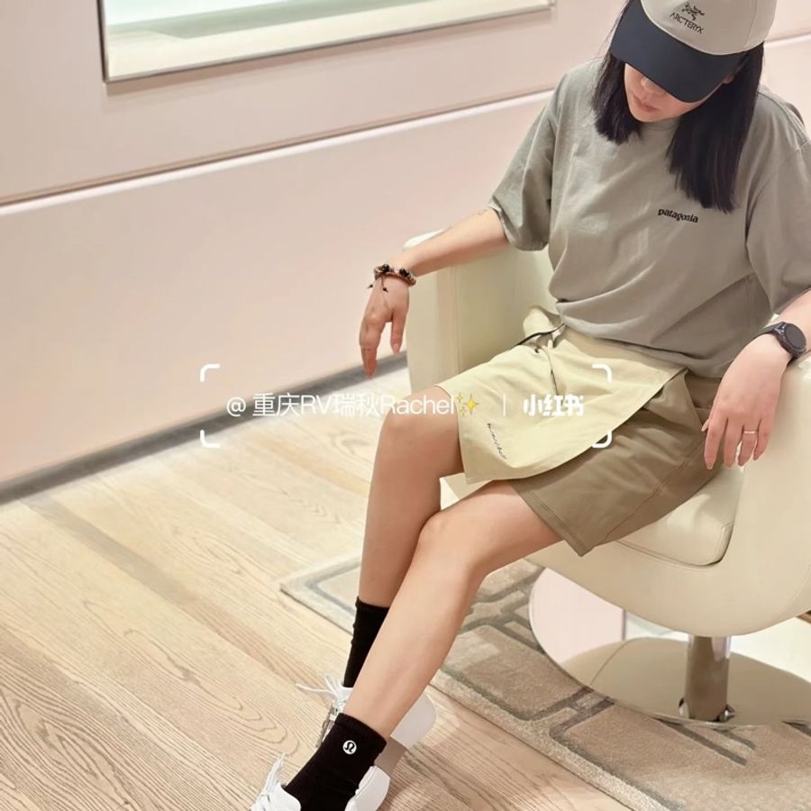 促銷品 Roger Vivier Viv' Skate 皮革運動鞋 水鑽扣-3