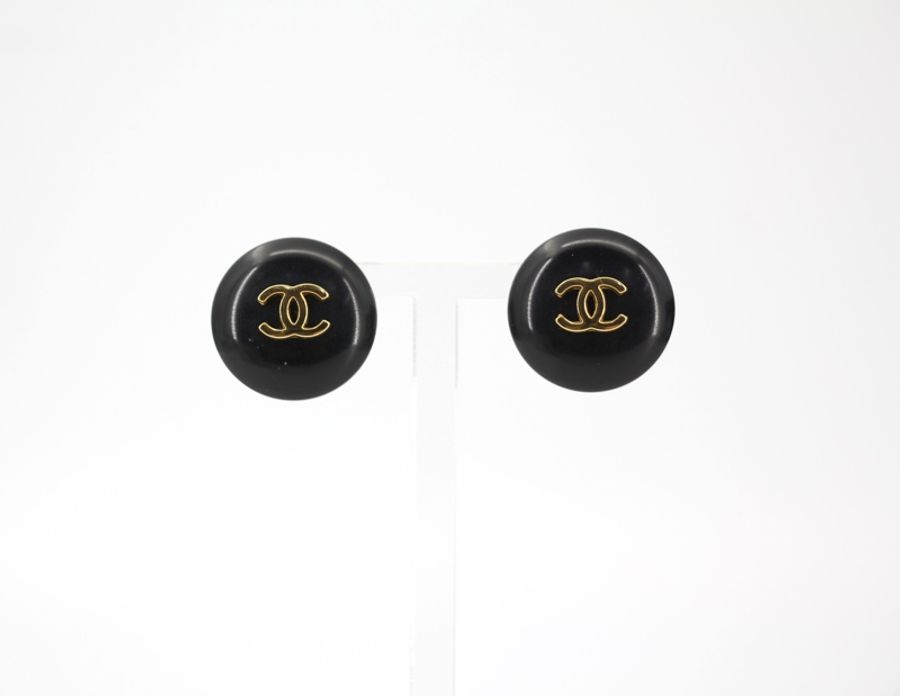Chanel Vintage 95A樹脂圓形黑色耳環-3