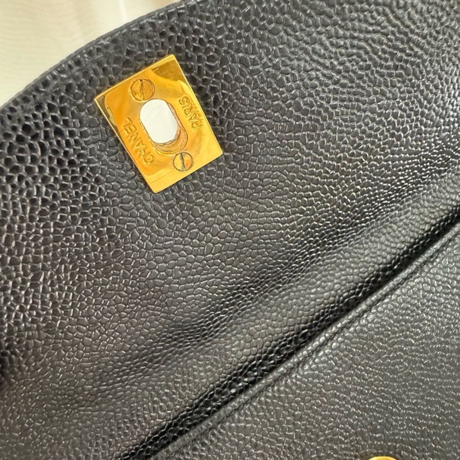 Chanel 黑金魚子醬雙c扣奶粉鏈條包帶卡-20