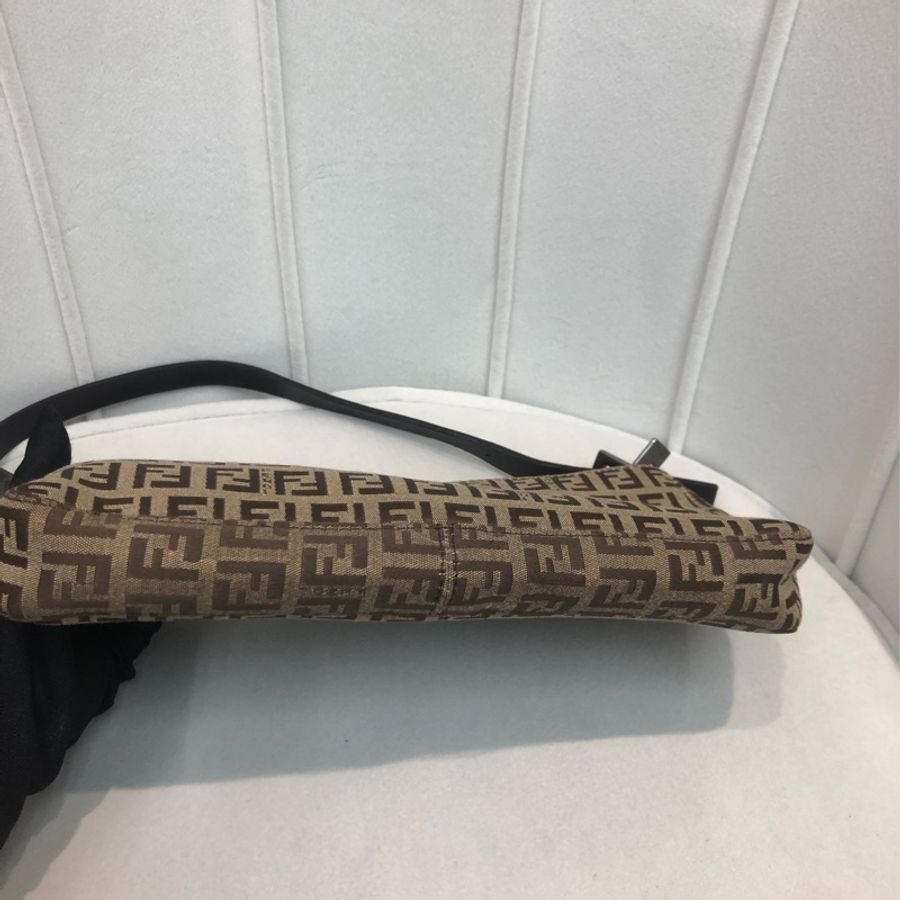 FENDI 全布老花 奶茶色 麻雀袋 XA491-12