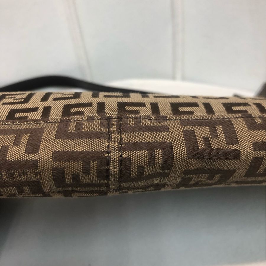 FENDI 全布老花 奶茶色 麻雀袋 XA491-29