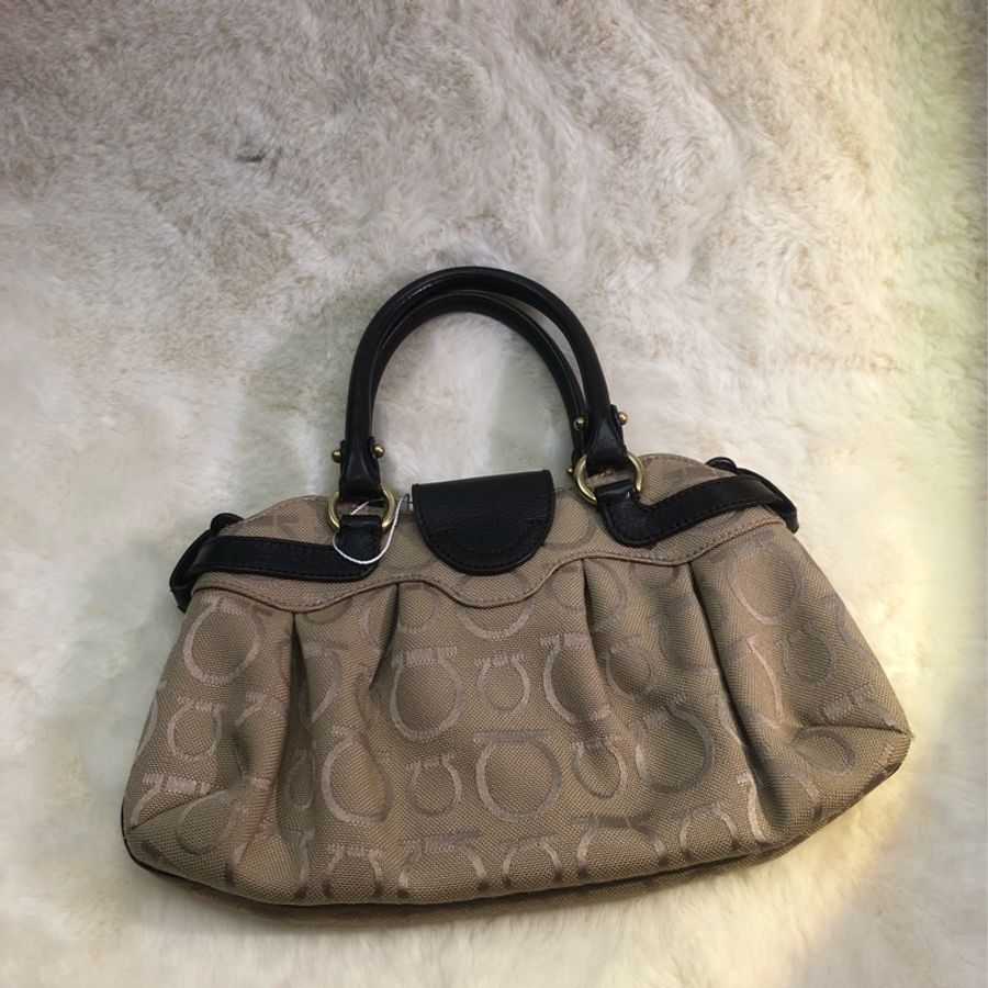 Ferragamo 老花布面 啡色手提帶 手拎包 XB363-1