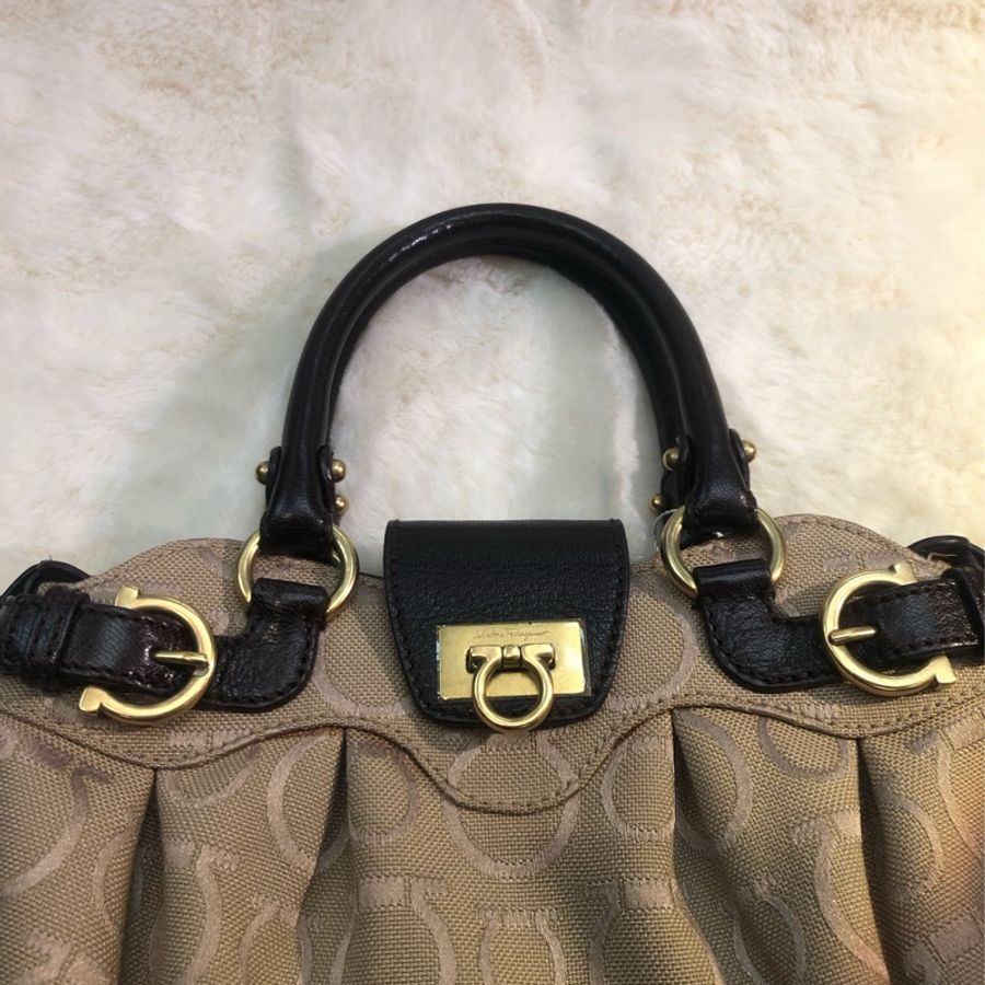 Ferragamo 老花布面 啡色手提帶 手拎包 XB363-2