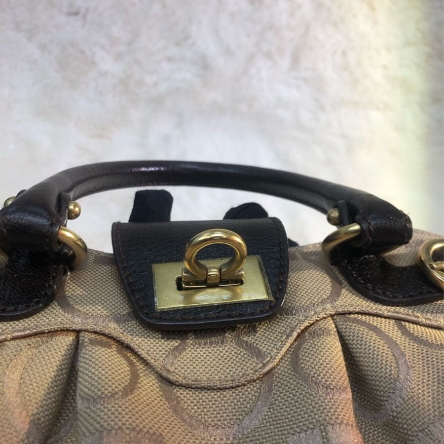 Ferragamo 老花布面 啡色手提帶 手拎包 XB363-21