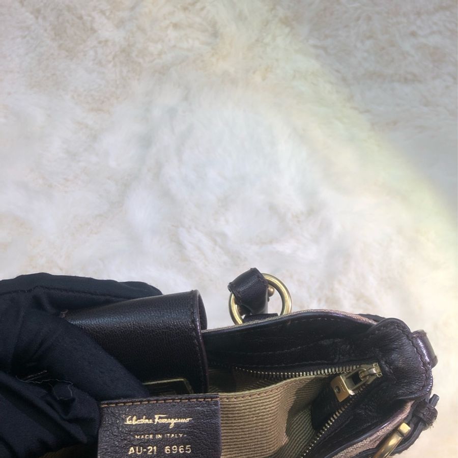 Ferragamo 老花布面 啡色手提帶 手拎包 XB363-35