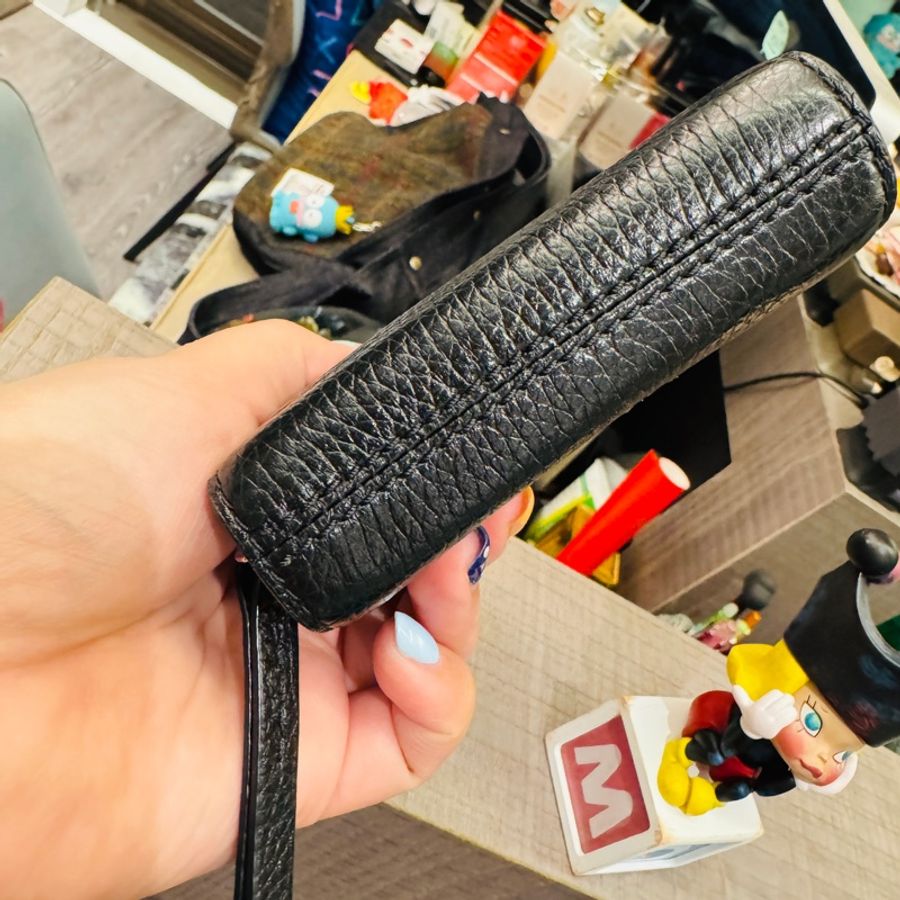MARC JACOBS 經典黑色荔枝紋牛皮短夾-4