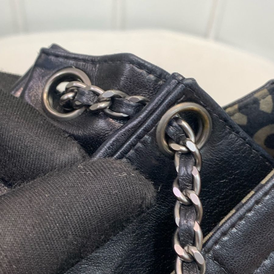 Chanel 2.55 黑色銀扣菱格 保齡球袋 銀色皮穿鏈XB547-22