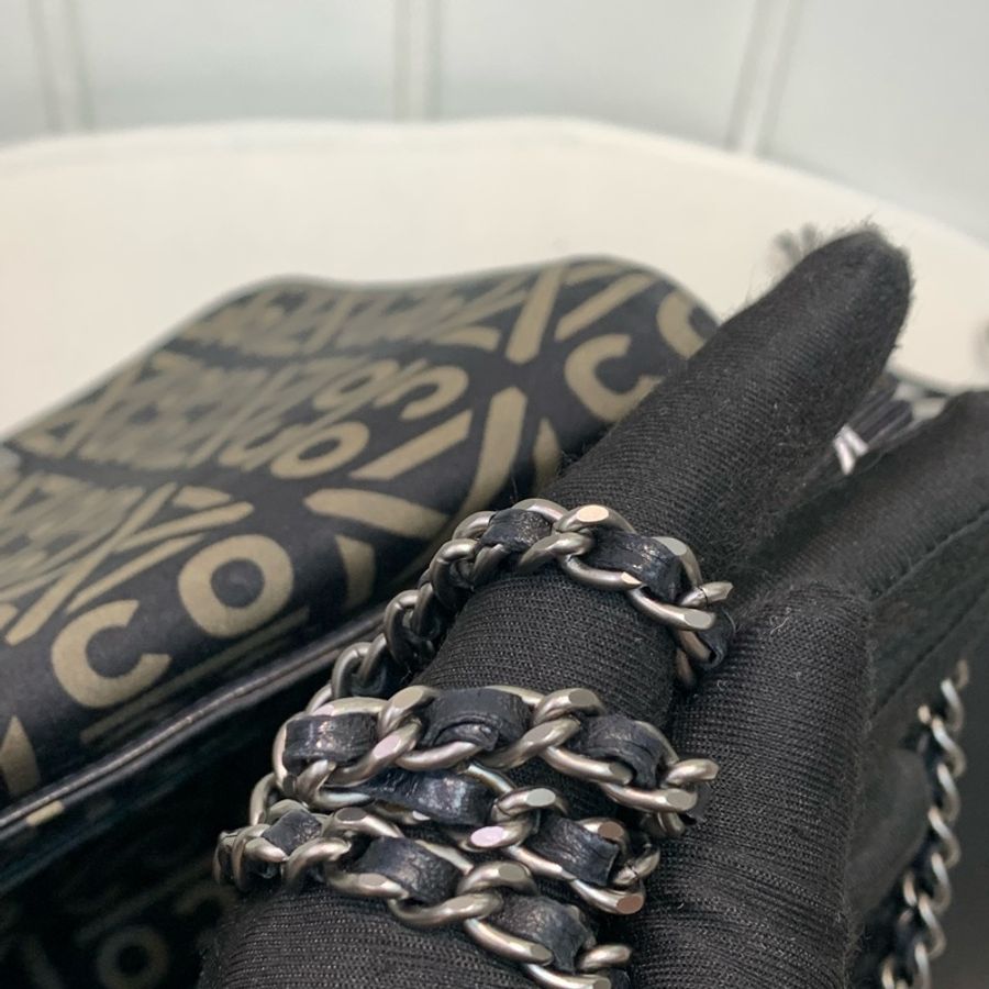 Chanel 2.55 黑色銀扣菱格 保齡球袋 銀色皮穿鏈XB547-24
