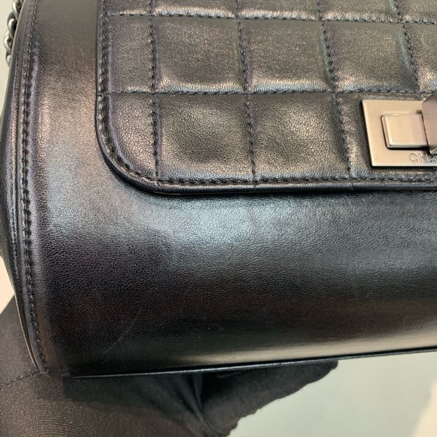 Chanel 2.55 黑色銀扣菱格 保齡球袋 銀色皮穿鏈XB547-34