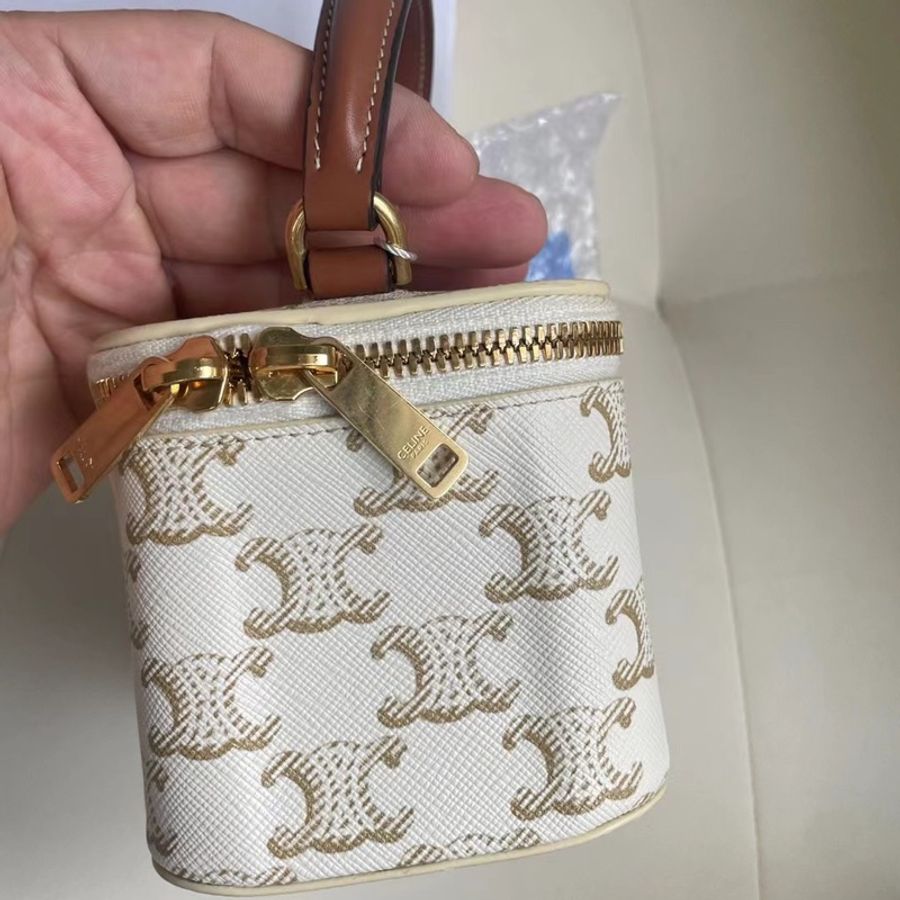 Celine 白花凱旋門 mini 化妝包 精緻可愛百搭 穿搭的神-1