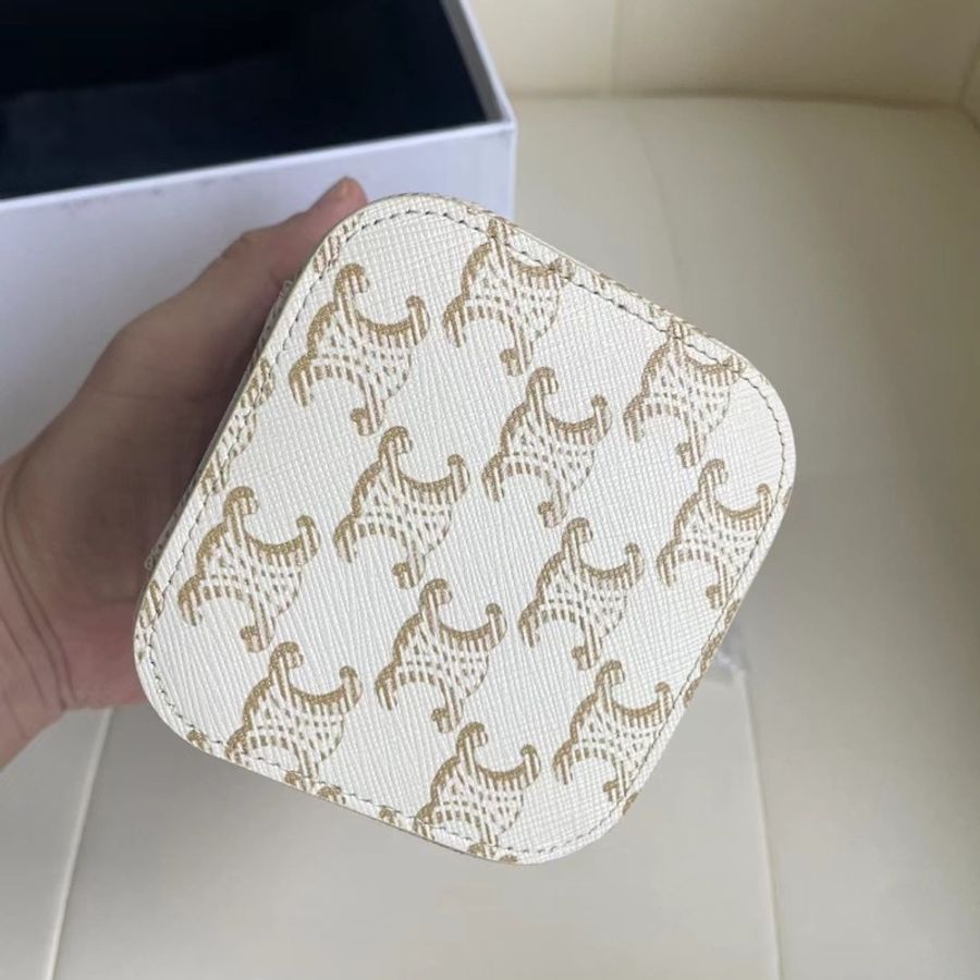 Celine 白花凱旋門 mini 化妝包 精緻可愛百搭 穿搭的神-3