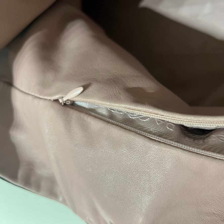 Prada nappa antique bag義大利購入-9