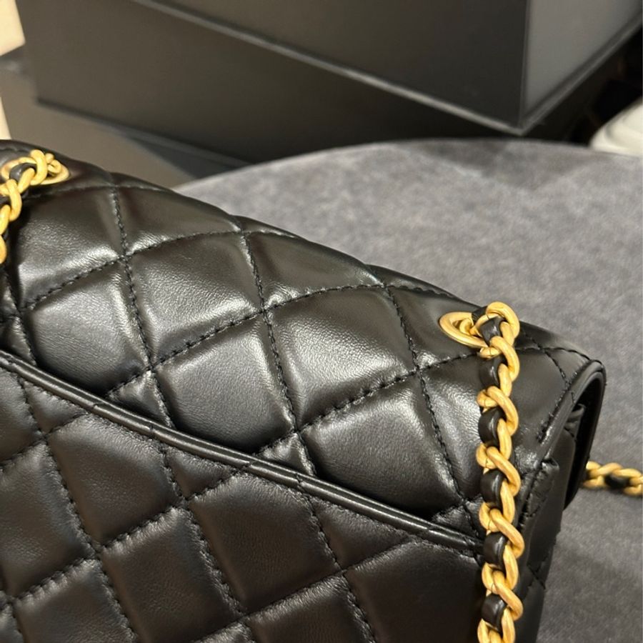 Chanel 24b黑金方胖子大logo 芯片款 #專櫃22萬入手🈶購證 #近新閒置帶膜-28