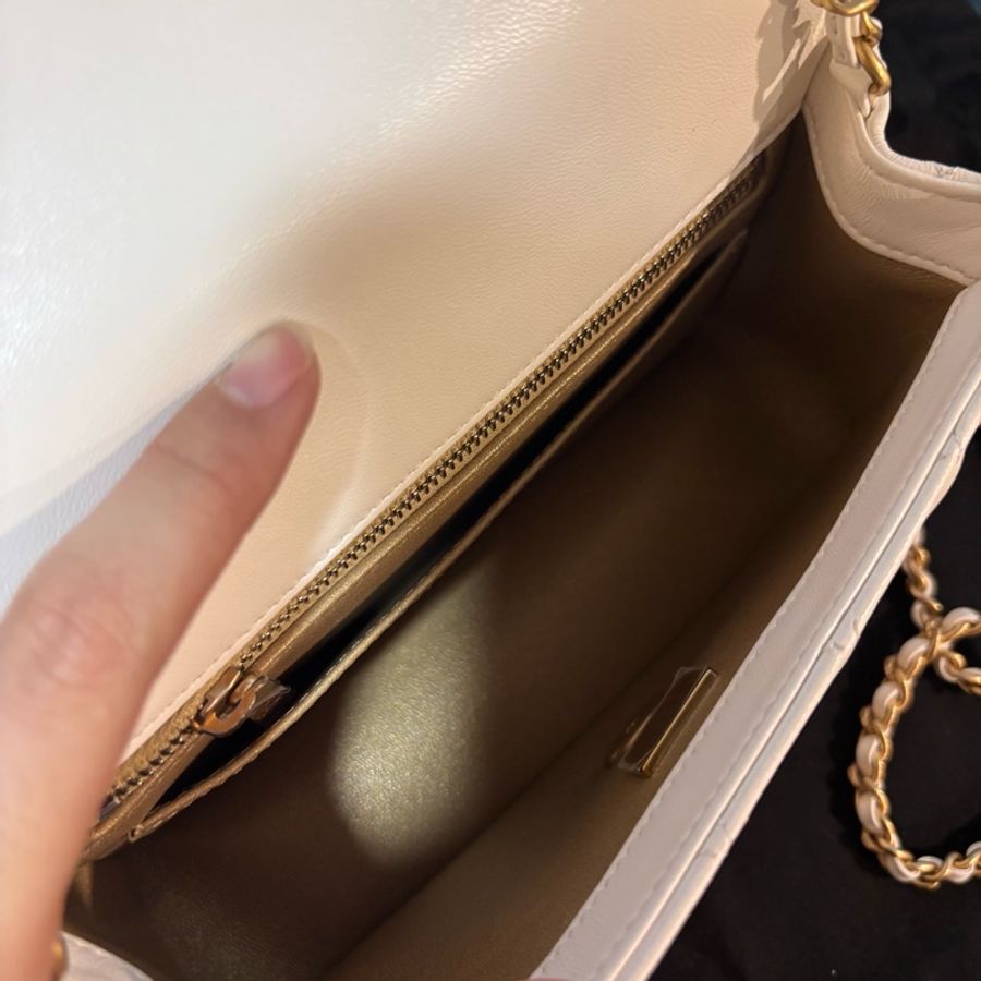 絕美新款🈶購證🆕Chanel白色金球羊皮mini cf鏈條斜挎單肩包🐑-20