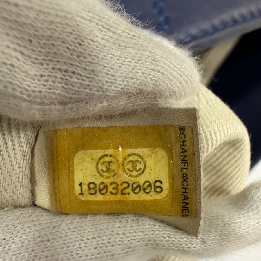 Chanel 藍色全皮雙C銀鏈肩背包-58