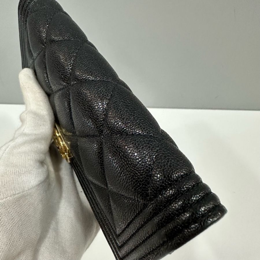 chanel 黑荔枝皮金釦中夾 boy-12