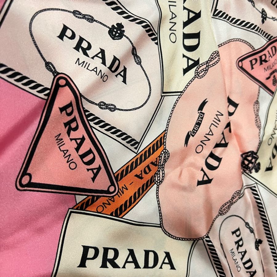 PRADA 滿版印花百搭絲巾-4