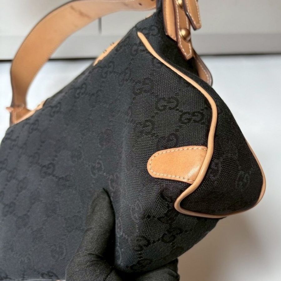 Gucci 駝皮邊黑logo布搖滾系列肩側包-12