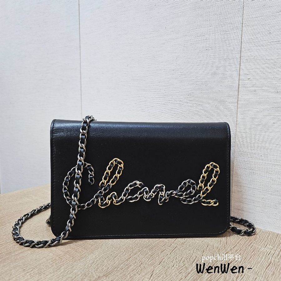 [絕版皮穿鏈Logo❣️] Chanel香奈兒皮穿鏈書寫WOC斜背包-0