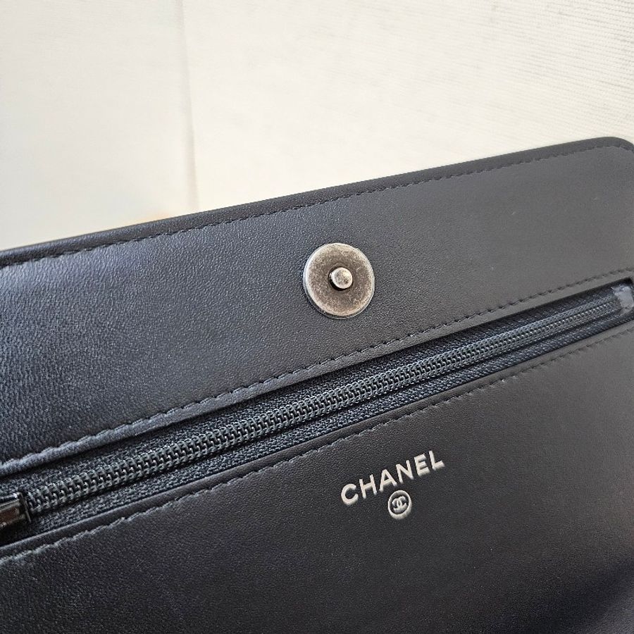 [絕版皮穿鏈Logo❣️] Chanel香奈兒皮穿鏈書寫WOC斜背包-14
