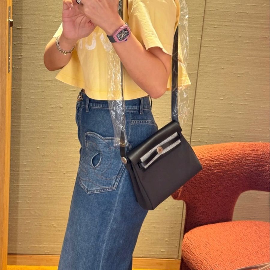 愛馬仕 Hermès Mini Herbag Zip 20 dark bronze 黑➕黑銅色 金釦 肩背包/ 斜背包-2