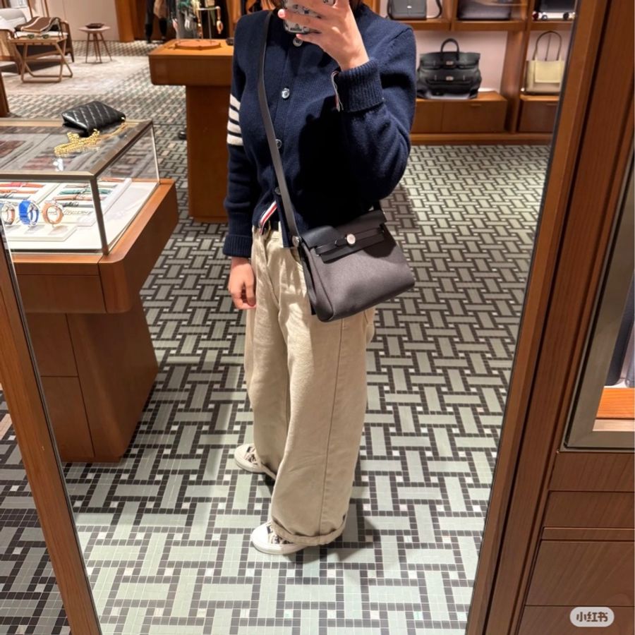 愛馬仕 Hermès Mini Herbag Zip 20 dark bronze 黑➕黑銅色 金釦 肩背包/ 斜背包-3