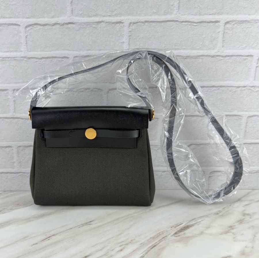 愛馬仕 Hermès Mini Herbag Zip 20 dark bronze 黑➕黑銅色 金釦 肩背包/ 斜背包-5