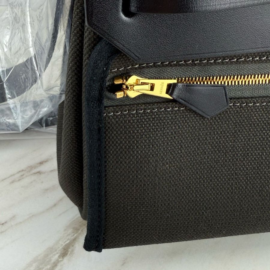 愛馬仕 Hermès Mini Herbag Zip 20 dark bronze 黑➕黑銅色 金釦 肩背包/ 斜背包-15