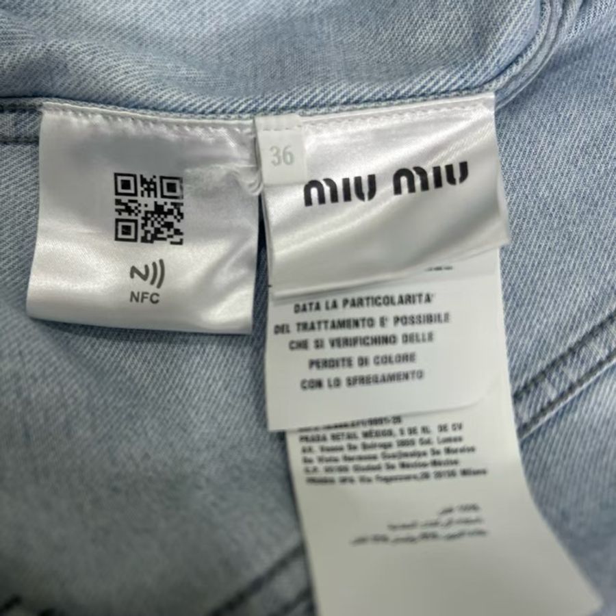 MIU MIU 破壞藍色牛仔外套 專櫃快9w 這裡又新又便宜-3