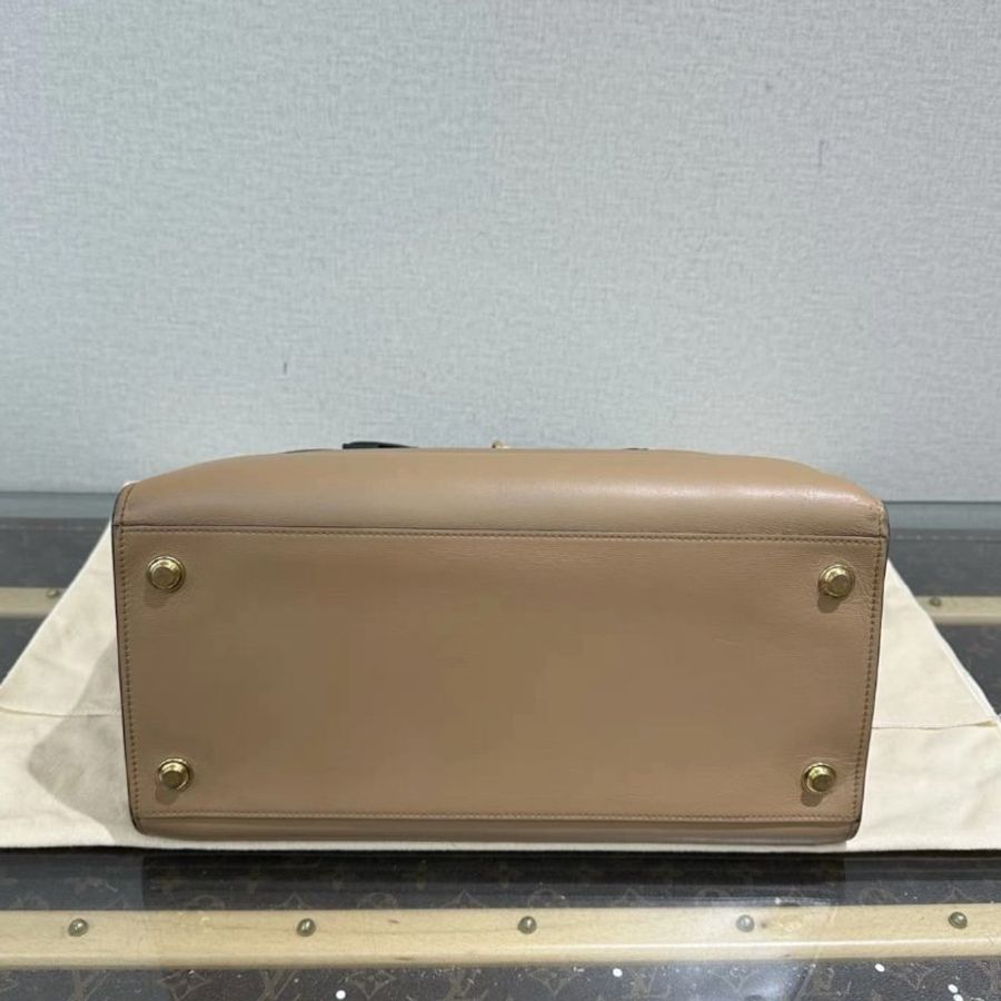 LV citysteamer金扣手提斜背包34*26*17 98新 配件塵袋-3
