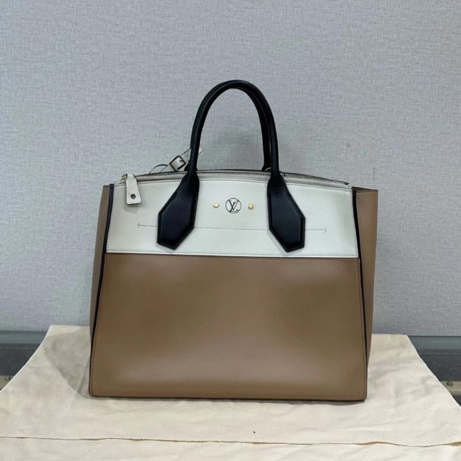 LV citysteamer金扣手提斜背包34*26*17 98新 配件塵袋-5