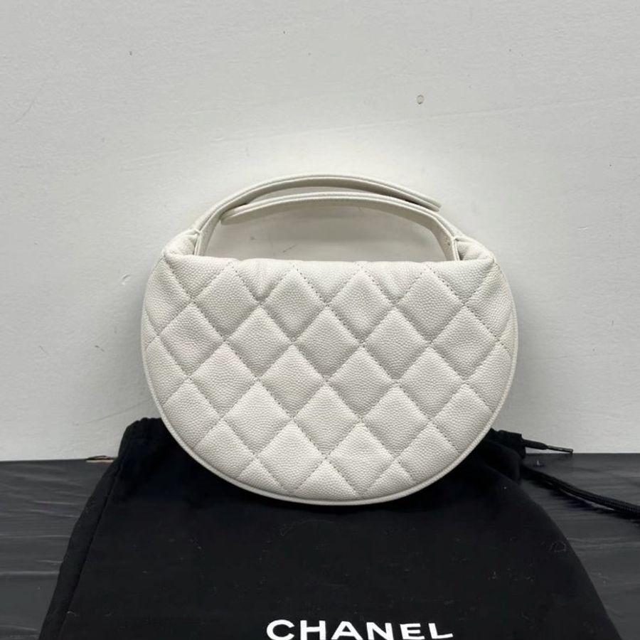 CHANEL 23b白色金扣呼啦圈18*10*7 全新閒置配件塵袋-5