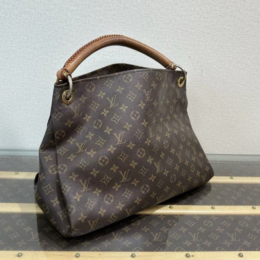 LV 老花金扣 artsy 手提包42*31*18 98新配件塵袋-1